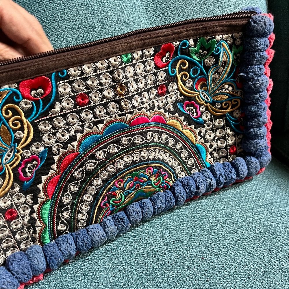 Hmong Thai clutch